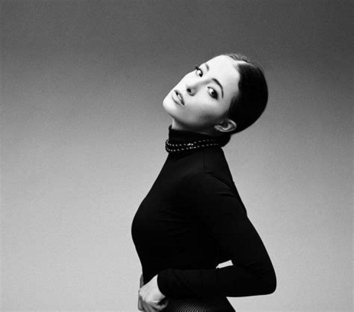 EXCLUSIVE: Stalking Gia Chats About "The Kindest Thing"