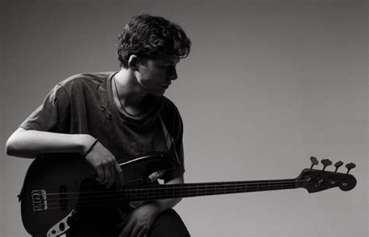 INTERVIEW: Stevie Matthew on Collaborating with Robin Thicke for New Single "Hotel"