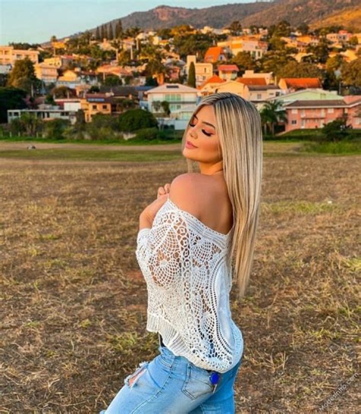 Giovanna Menezes - Net Worth, Age, Height, Birthday, Bio, Wiki!