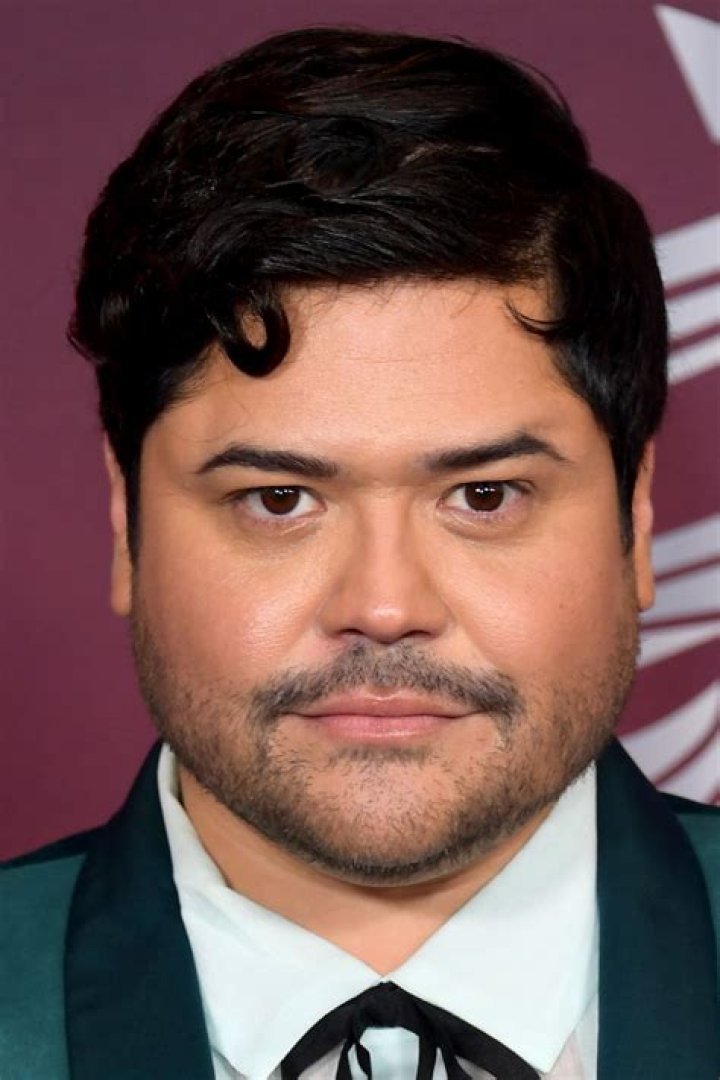 Harvey Guillen - Net Worth, Age, Height, Birthday, Bio, Wiki!