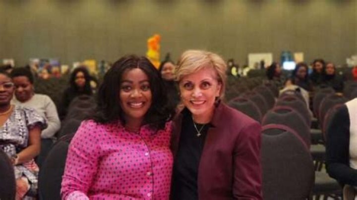 Helen Paul Biography: Age, Husband, Net Worth, Comedy, Movies, State Of Origin, Parents, Kids