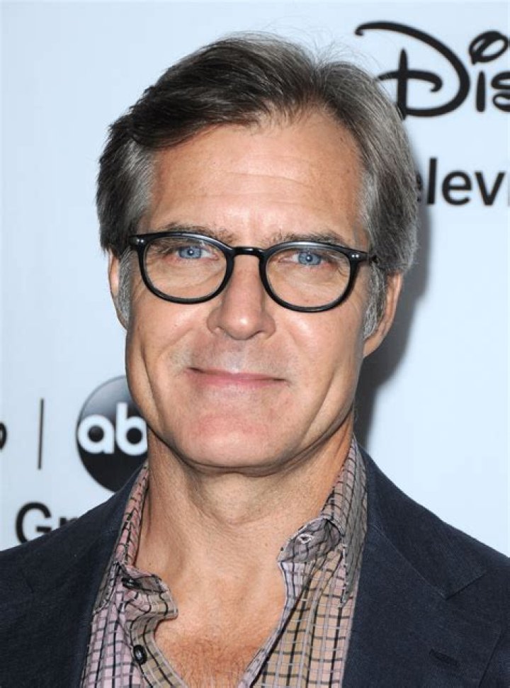 Henry Czerny Net Worth, Age, Height, Bio, Birthday, Wiki!
