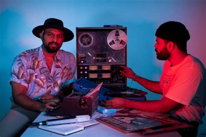 HOAX Releases Iridescent “goldeneyes” - CelebMix