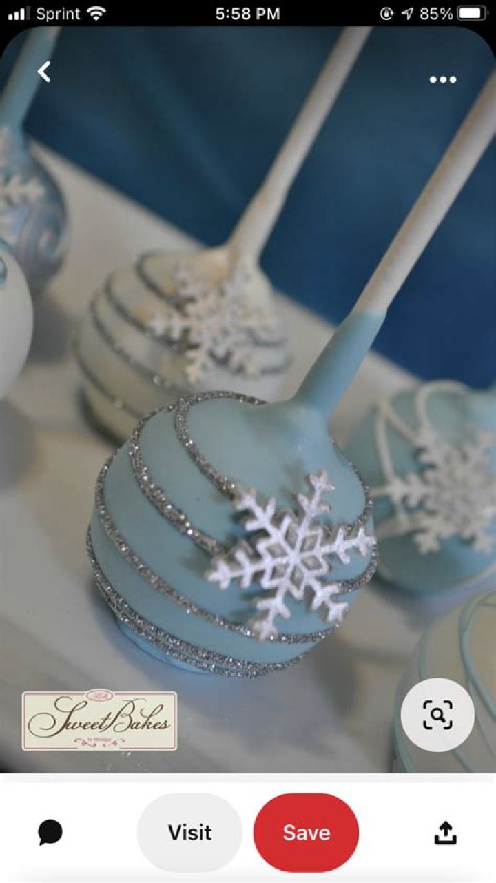 Let it snow with a winter wonderland party