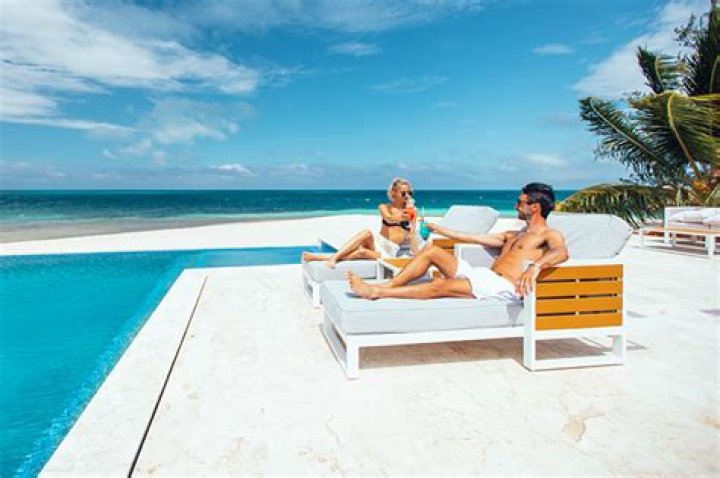 How to Vacation Like a Celebrity on a Budget