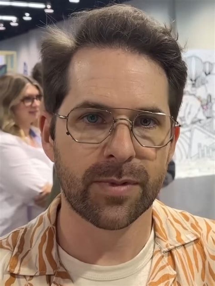 Ian Andrew Hecox- Net Worth, Wiki, Age, Girlfriend, Ethnicity, Height, Career