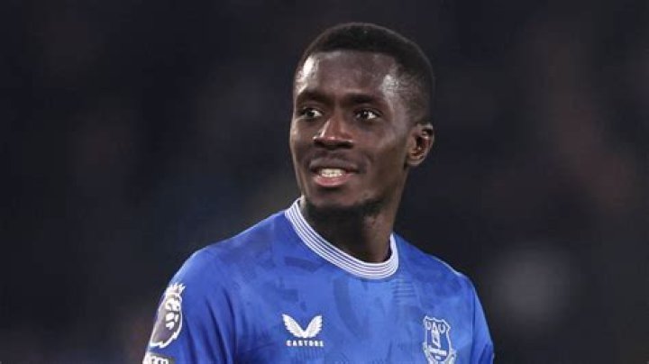 Idrissa Gueye – Wiki, Age, Girlfriend, Net Worth, Ethnicity, Height, Career