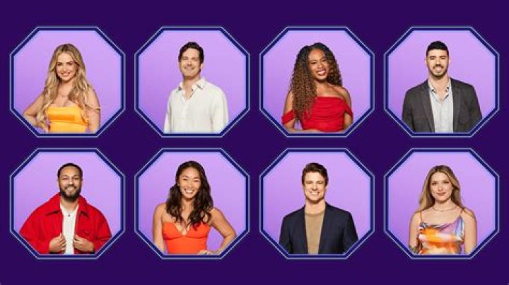 IU’s Boyfriend: Who is IU Dating?