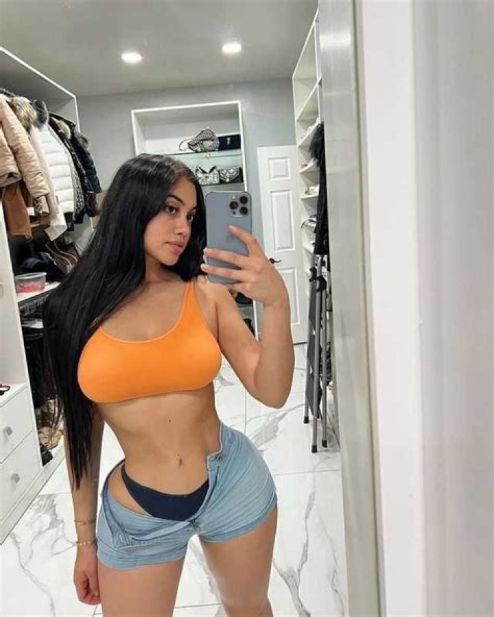 Jailyne Ojeda- Bio, Boyfriend, Weight, Height, Net Worth, Career