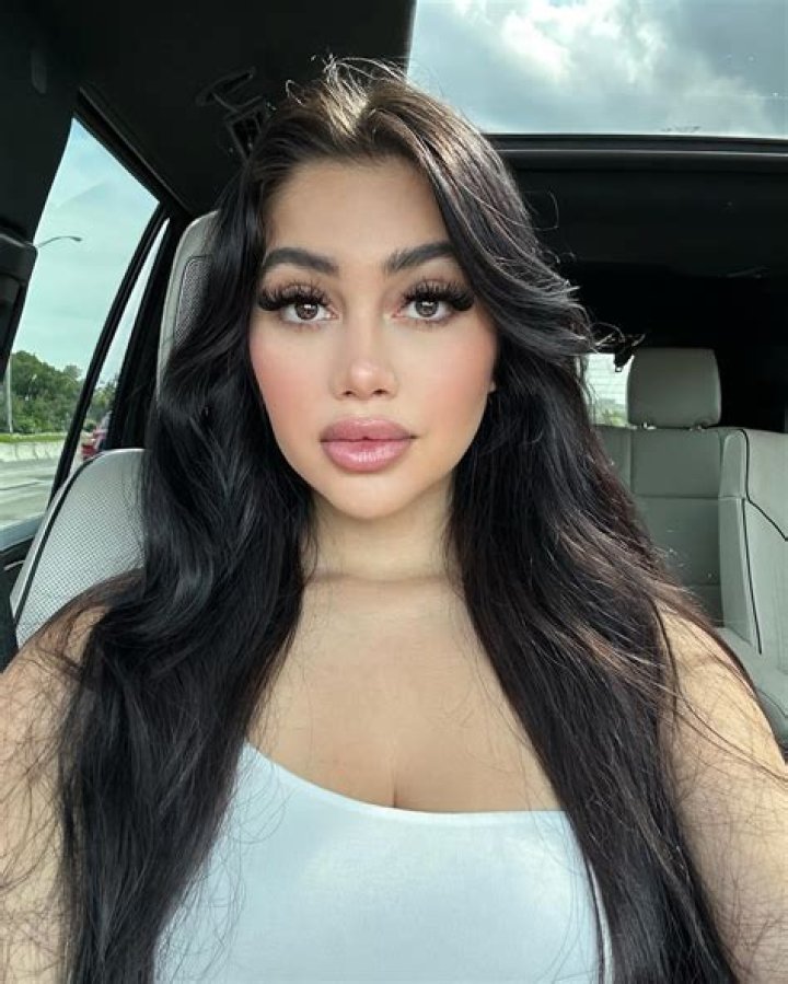 Jailyne Ojeda- Age, Bio, Boyfriend, Weight, Height, Net Worth, Career