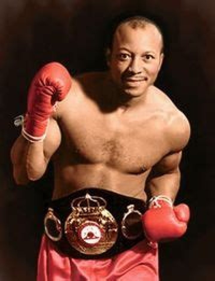 James Smith Net Worth, Age, Height, Bio, Birthday, Wiki!