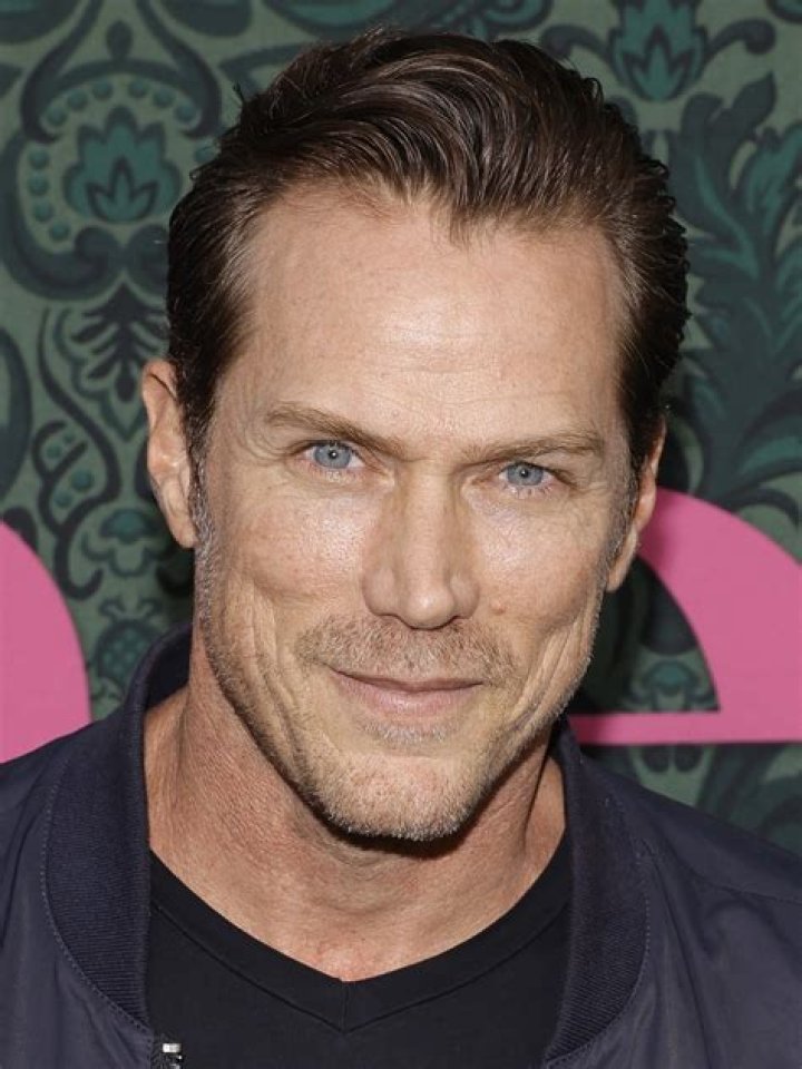Jason Lewis Net Worth 2024, Age, Height, Bio, Birthday, Wiki!