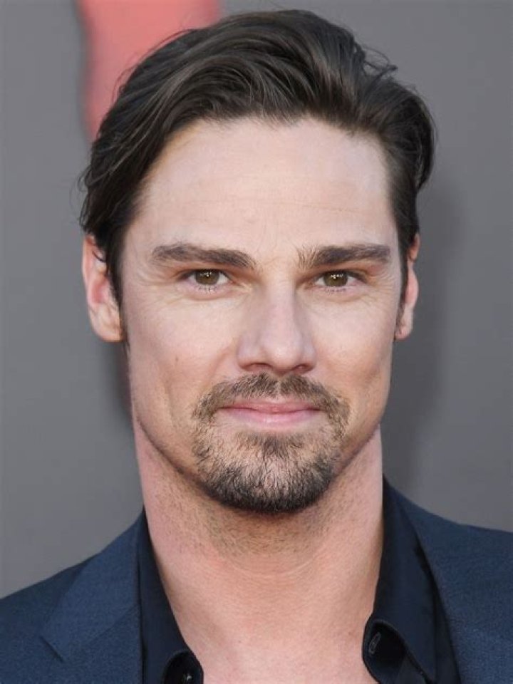 Jay Ryan Net Worth, Age, Height, Bio, Birthday, Wiki!