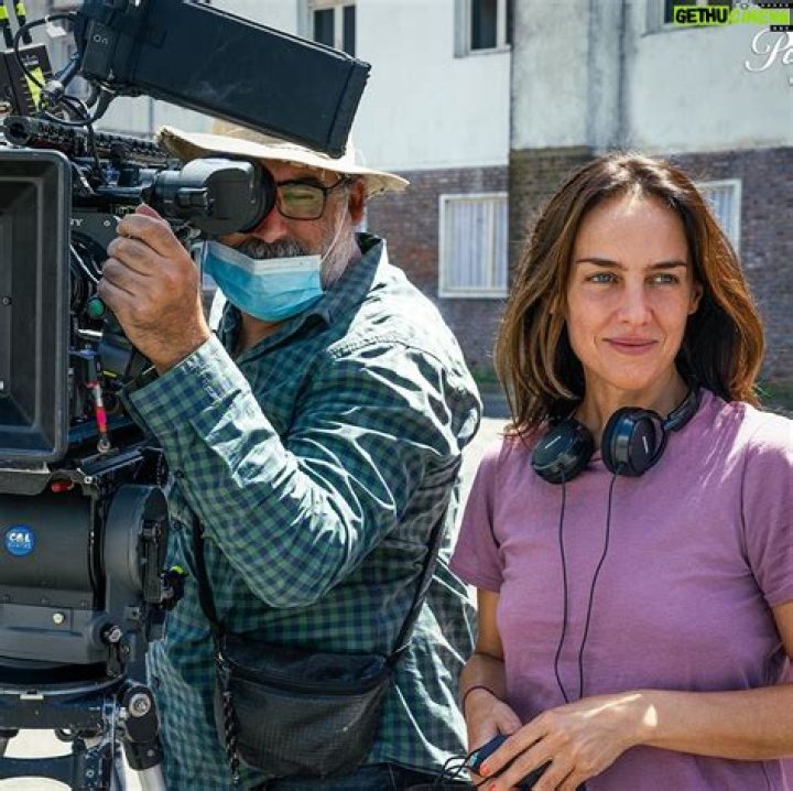 Jazmin Stuart - Net Worth, Age, Height, Birthday, Bio, Wiki!