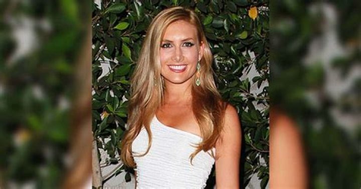 Jen Bunney - Net Worth, Age, Height, Birthday, Bio, Wiki!