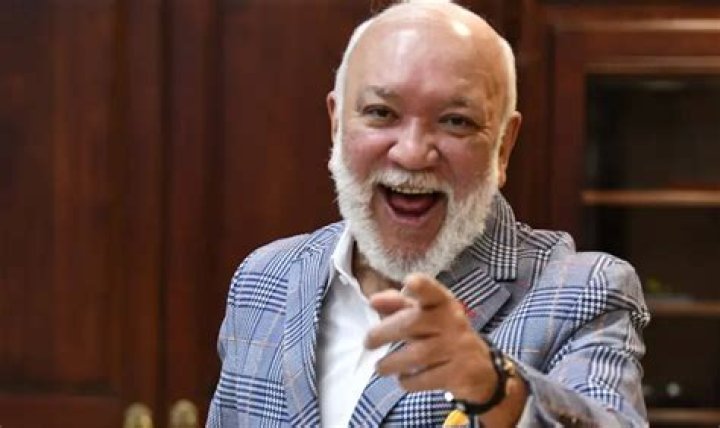 Jochy Santos - Net Worth, Age, Height, Birthday, Bio, Wiki!