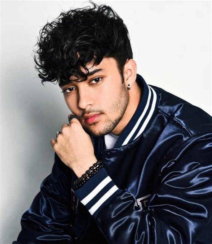 Joel Pimentel- Net Worth, Bio, Age, Height, Girlfriend, Instagram, Career