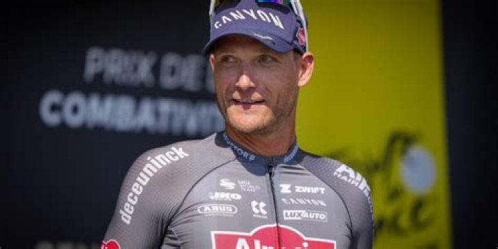 Jonas Rickaert - Net Worth, Age, Height, Birthday, Bio, Wiki!