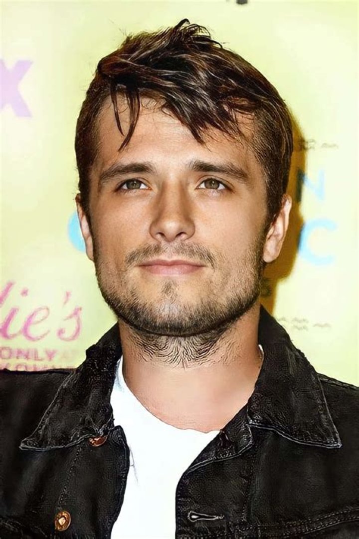 Josh Hutcherson- Bio, Age, Height, Dating, Net Worth, Ethnicity
