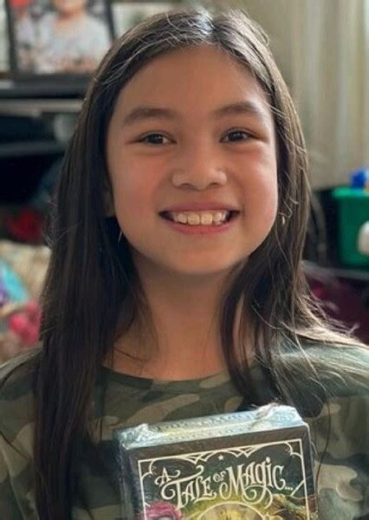 Julianna Travis - Net Worth, Age, Height, Birthday, Bio, Wiki!