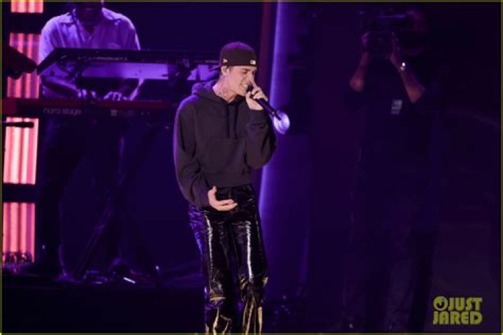 Justin Bieber Performs at the Grammys