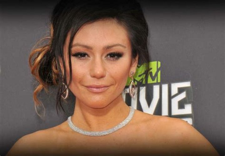 JWoww Gets Nude Photos Blocked – For now!