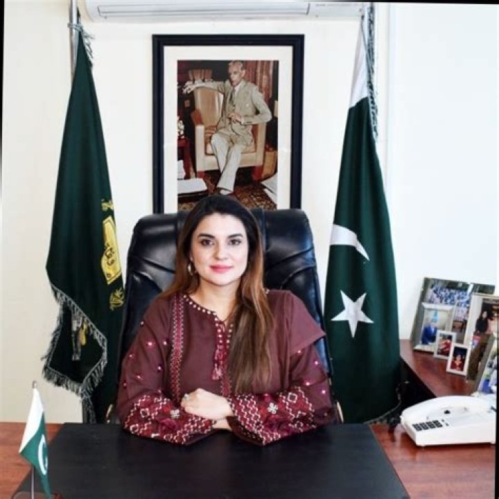 Kashmala Tariq Biography: Net Worth, Age, Height,, Husband, Children, Wikipedia