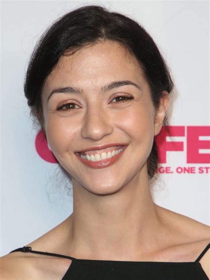 Katie Findlay - Net Worth, Age, Height, Birthday, Bio, Wiki!