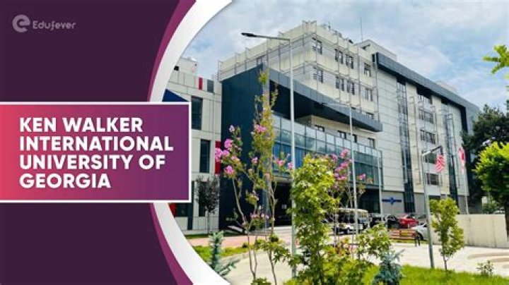 Ken Walker- Wiki, Age, Height, Net Worth, Girlfriend, Ethnicity