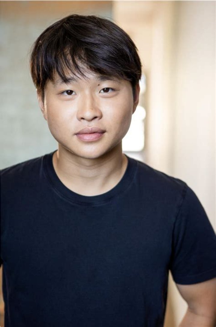 Kenny Ridwan - Net Worth, Age, Height, Birthday, Bio, Wiki!