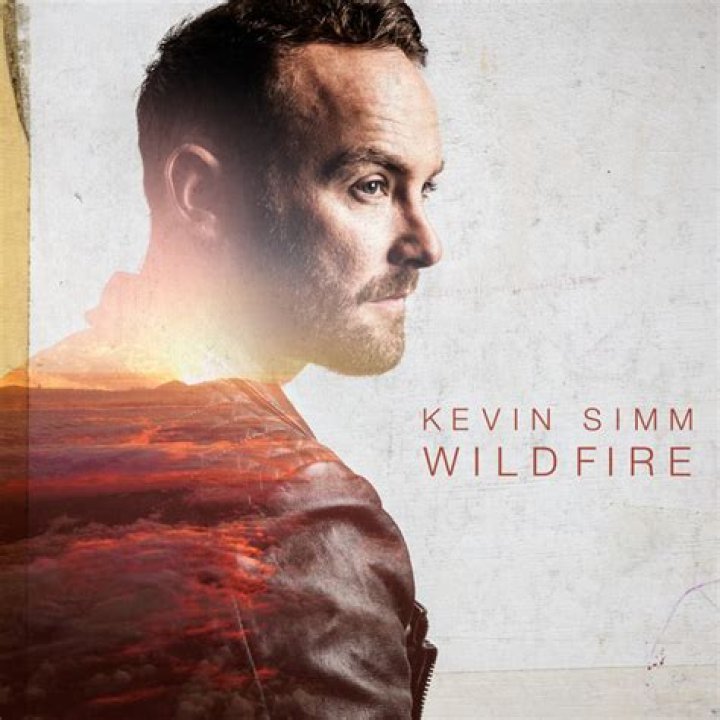 Kevin Simm releases new single "Wildfire"