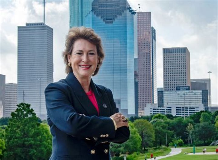 Fame | Kim Ogg net worth and salary income estimation Apr, 2024