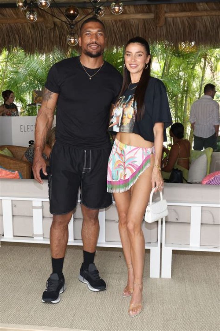 Larry English Net Worth, Age, Height, Bio, Birthday, Wiki!