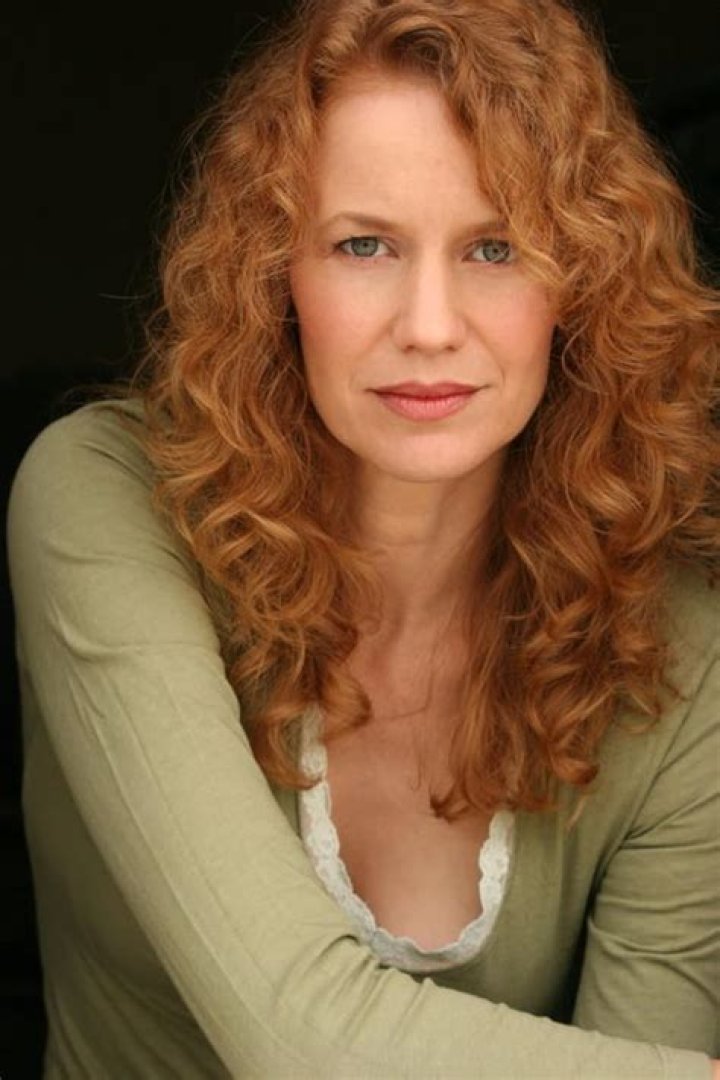 Laura Cayouette- Bio, Wiki, Age, Height, Weight, Net Worth, Relationship