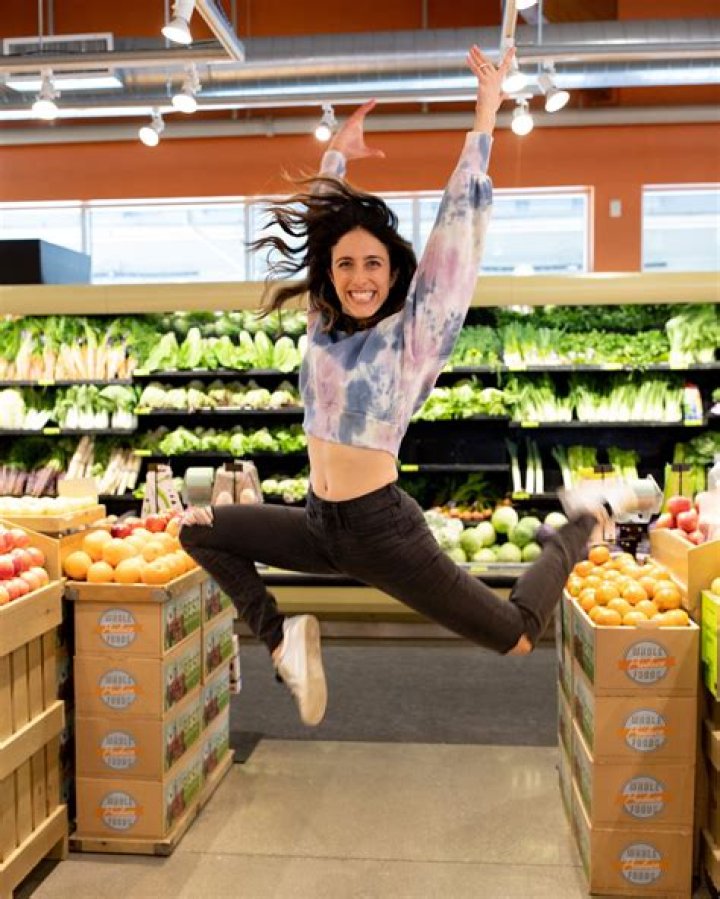 Lauren Hefez - Net Worth, Age, Height, Birthday, Bio, Wiki!