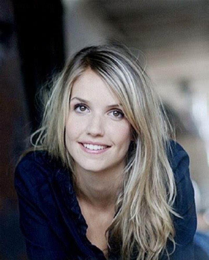 Laurence Arné Taille Poids