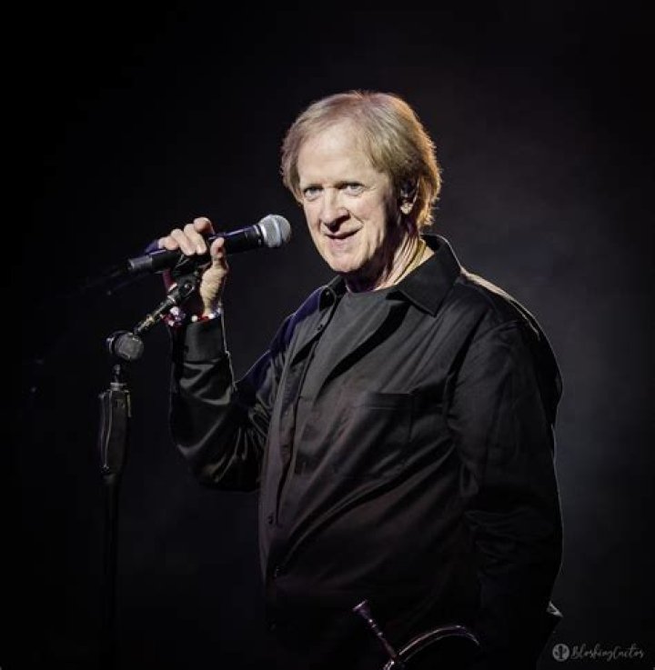 Fame | Lee Loughnane net worth and salary income estimation Jan, 2024