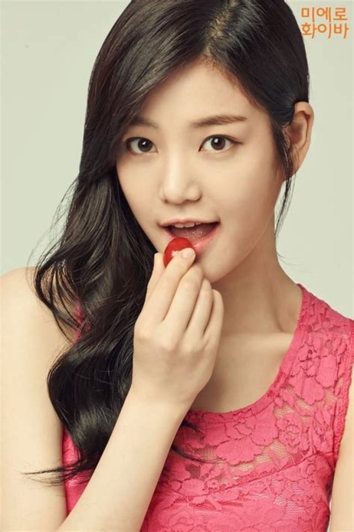 Lee Yu-bi Net Worth, Age, Height, Bio, Birthday, Wiki!