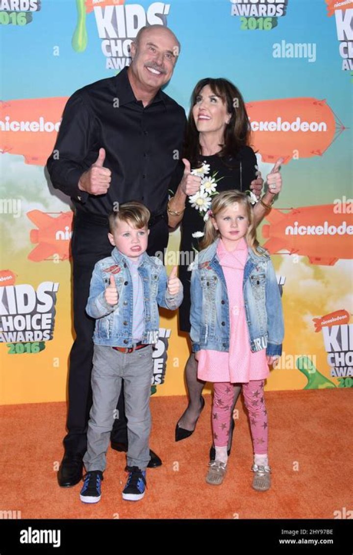 London Philip McGraw - Net Worth, Age, Height, Birthday, Bio, Wiki!