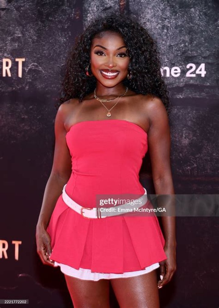Loren Lott Net Worth 2024, Age, Height, Bio, Birthday, Wiki!