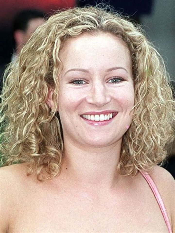 Lorraine Pilkington Net Worth, Age, Height, Bio, Birthday, Wiki!