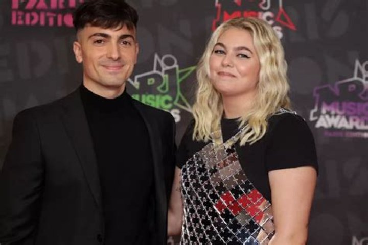 Louane Deces De Ses Parents