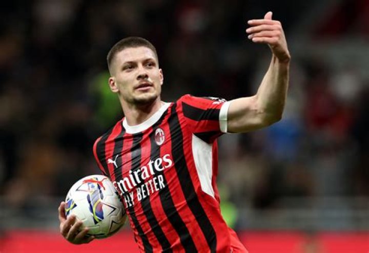 Luka Jovic - Net Worth, Age, Height, Birthday, Bio, Wiki!