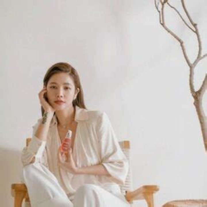 Lure Hsu- Age, Wiki, Husband, Mother, Net Worth, Siblings, Height, Diet