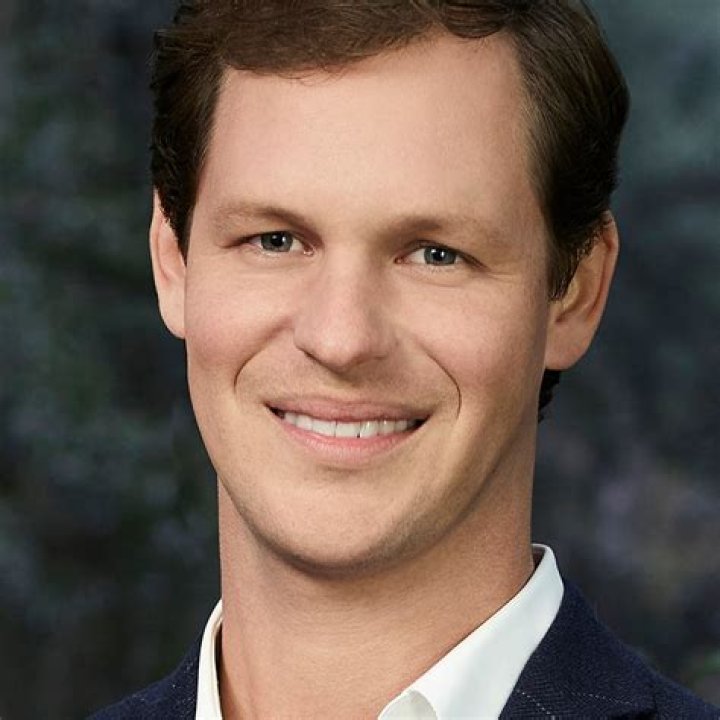 Lyle Mackenzie Net Worth, Age, Height, Bio, Birthday, Wiki!