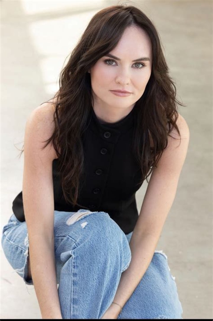 Madeline Carroll - Net Worth, Age, Height, Birthday, Bio, Wiki!