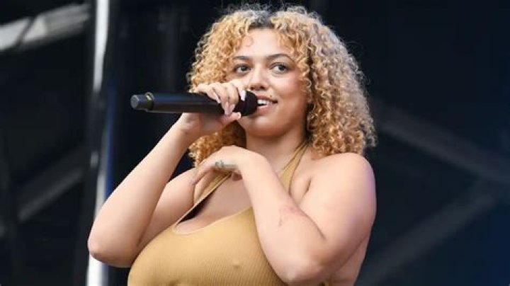 Mahalia Biography: Age, Net Worth, Songs, Boyfriend, Parents, Twitter, Movies, Albums, Wikipedia