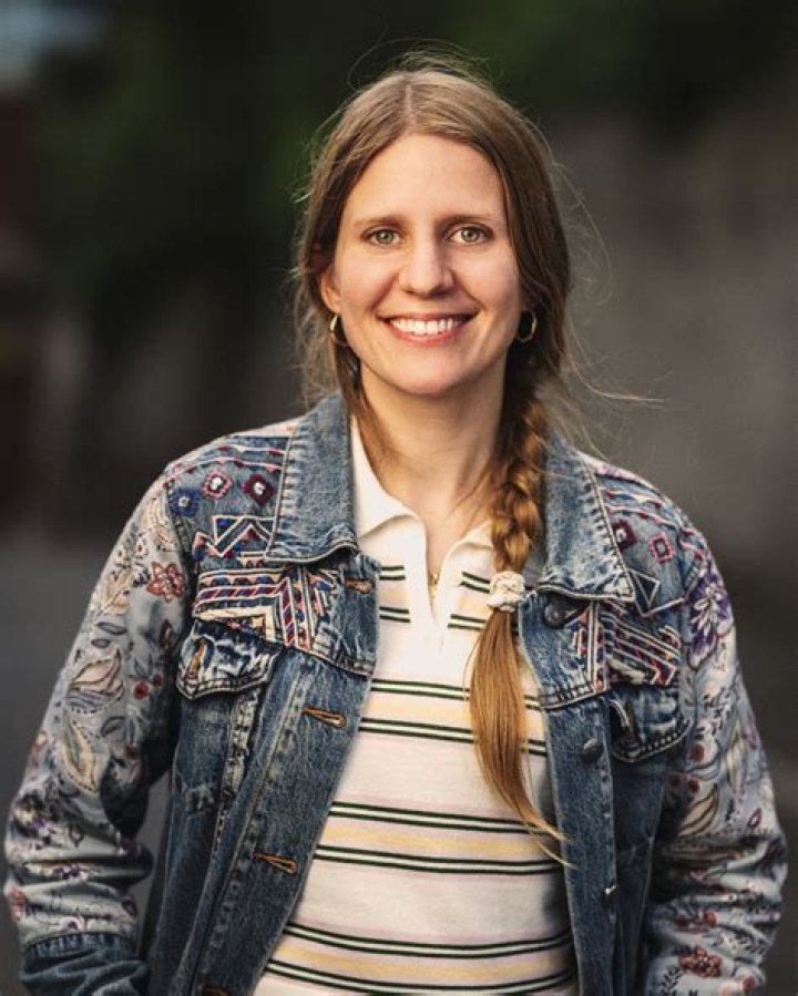 Marketa Irglova Net Worth, Age, Height, Bio, Birthday, Wiki!