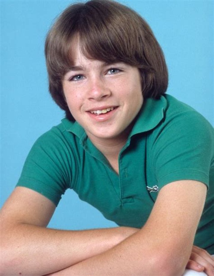 Fame | Michael Sharrett net worth and salary income estimation Apr, 2024