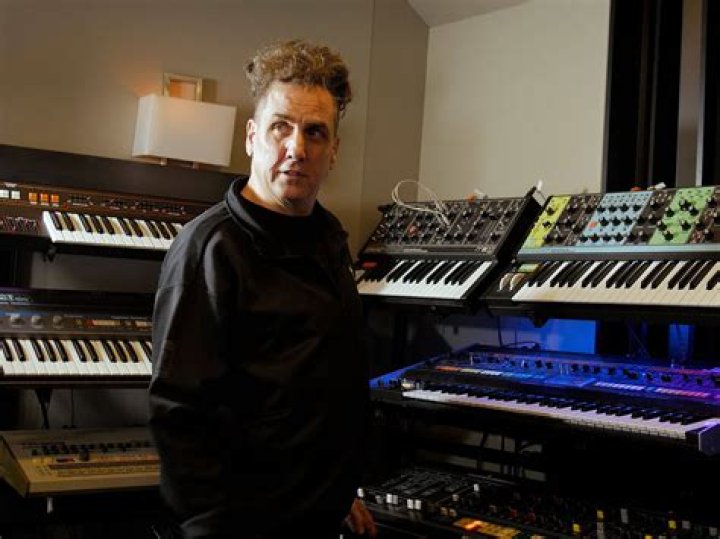 Mike Dean- Wiki, Age, Height, Wife, Net Worth, Ethnicity, Career